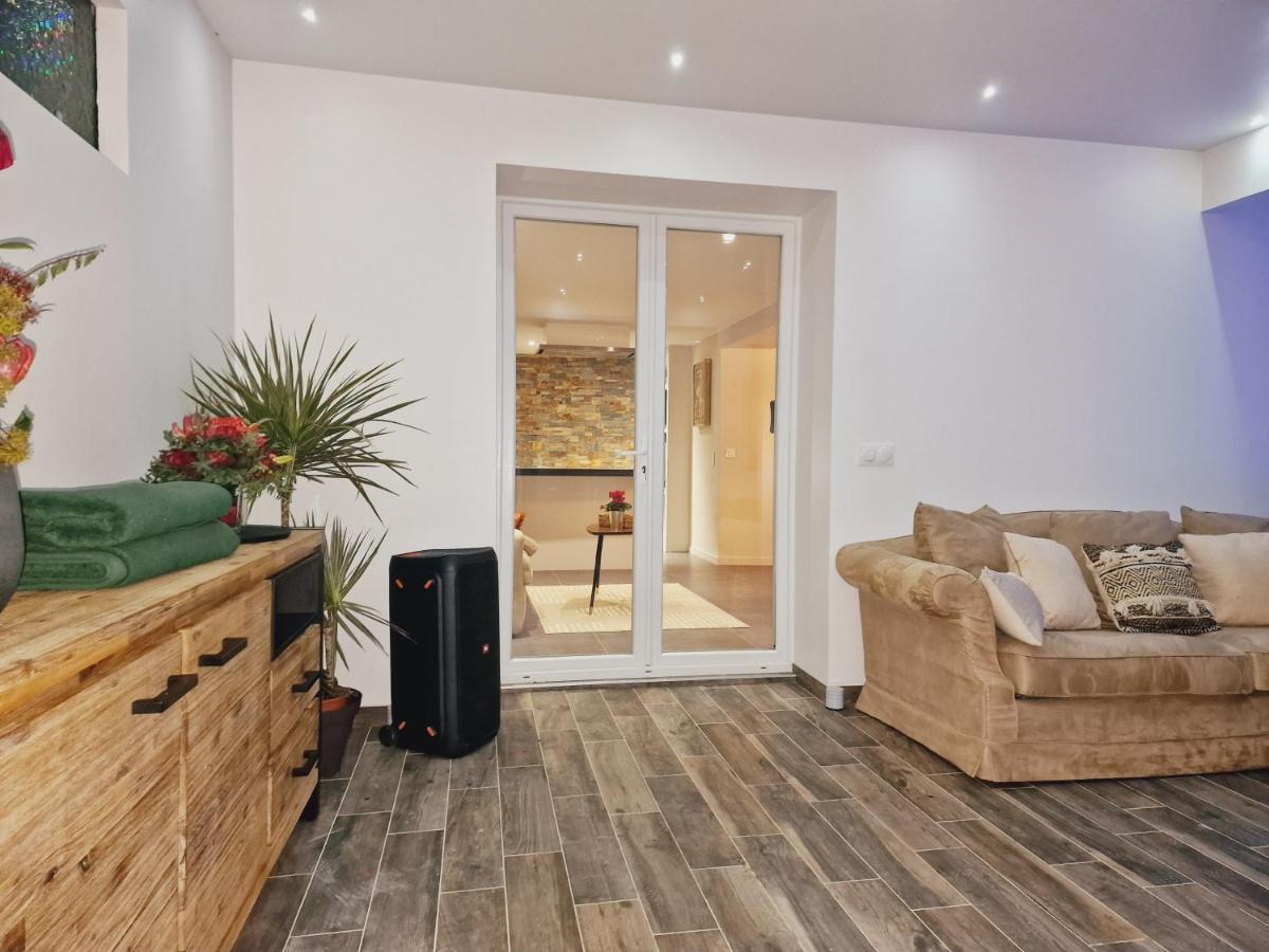 Appartement avec jacuzzi privé à Disney Quincy-Voisins Exterior foto