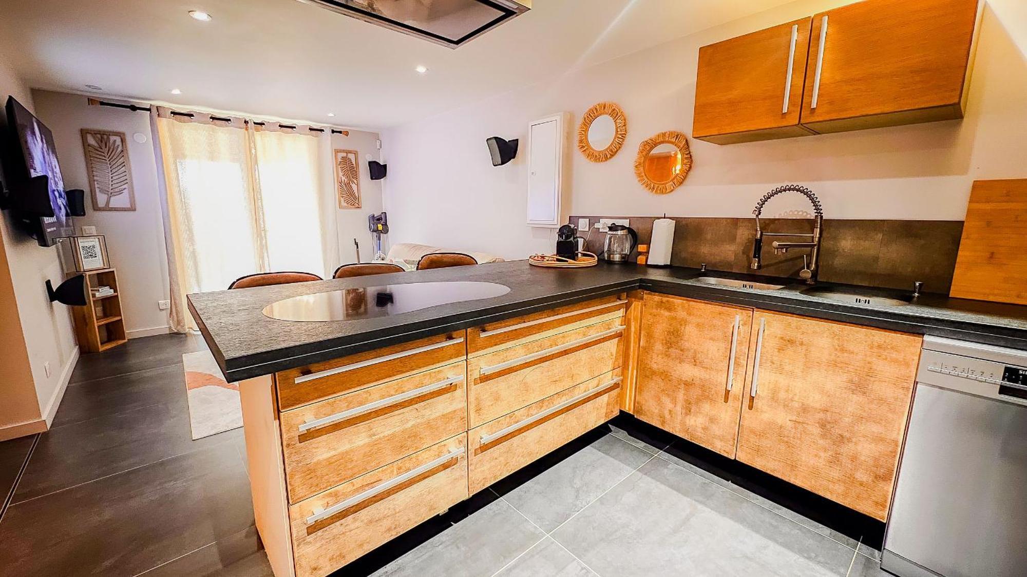 Appartement avec jacuzzi privé à Disney Quincy-Voisins Exterior foto